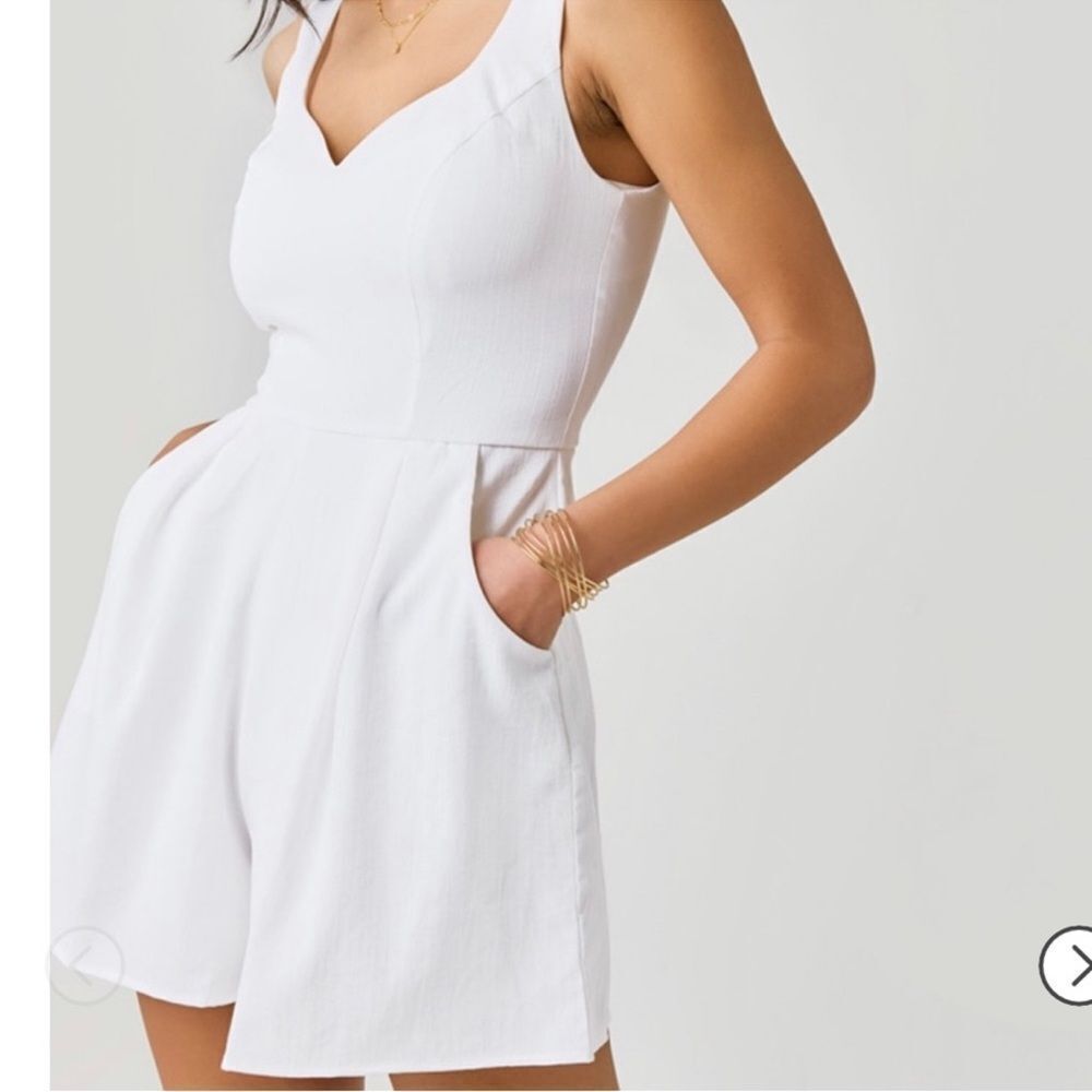 Mi Ami Francesca’s Carolina Linen Romper Sz Medium NWT